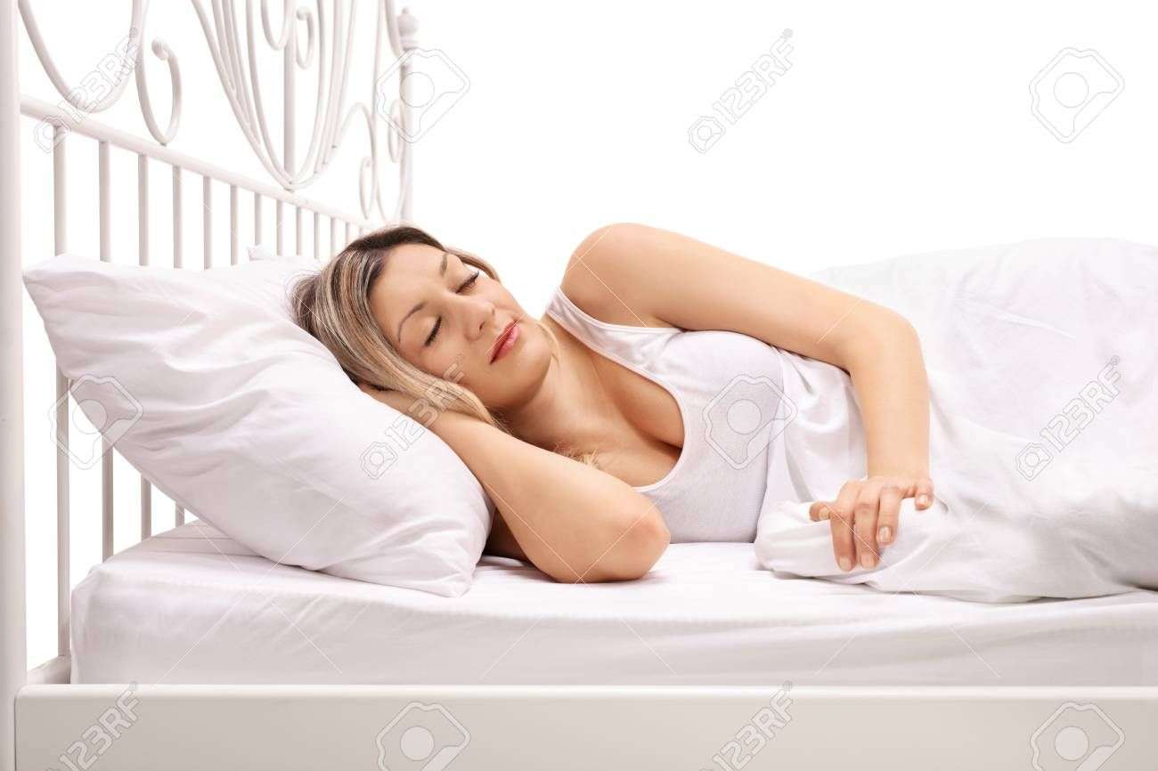 हैल्थ स्टडी: दिन में 1 घंटे से ज्यादा झपकी लेने वालों में अकस्मिक मौत का खतरा 30 फीसदी बढ़ जाता है