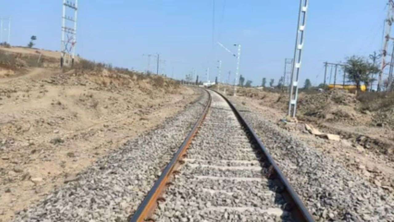 Construction of railway track from Mathela to Sanawad completed