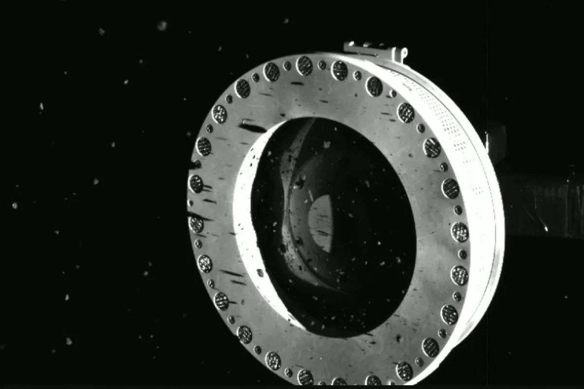 नासा के ऑसिरिस एक्सप्लोरर से क्षुद्रग्रह का सैंपल हो रहा लीक, वैज्ञानिकों की चिंता बढ़ी
