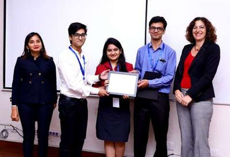 भारतीय छात्रों ने महिला सुरक्षा और प्रदूषण नियंत्रण के लिए बनाया ऐप