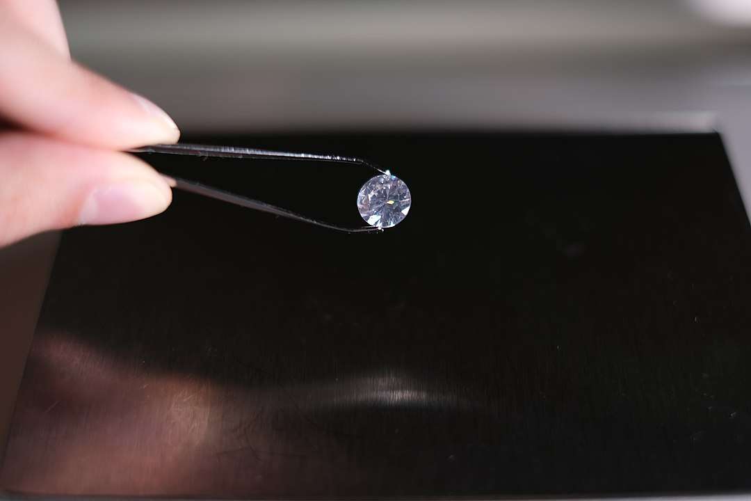 अजब-गज़ब: अब वैज्ञानिक मिनटों में तैयार कर सकते हैं 'दुर्लभ हीरे'