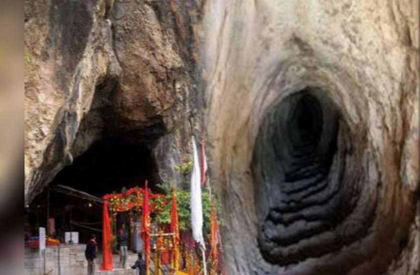 big treasure In this indian cave / big Secret treasure In this indian cave