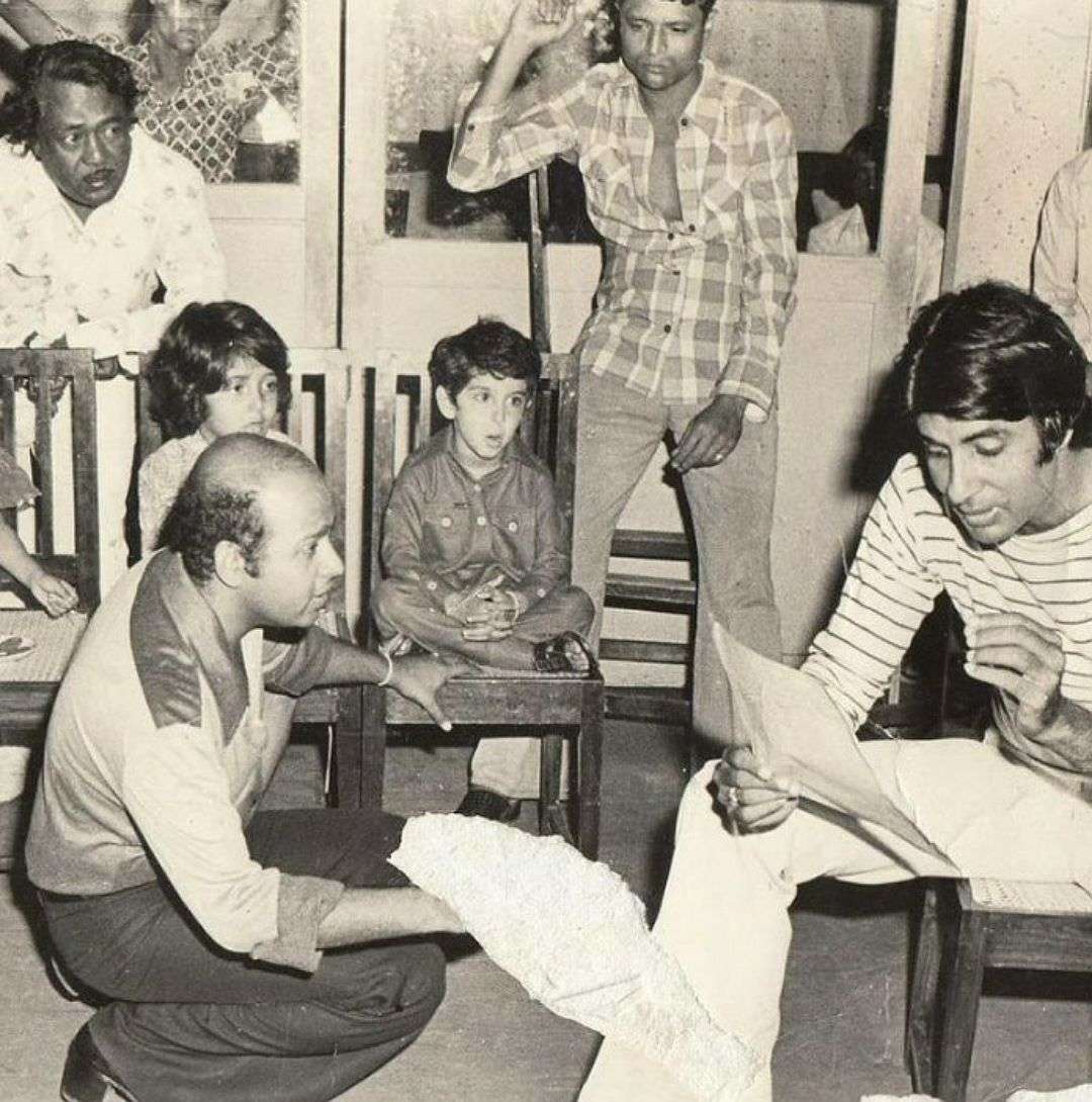 अमिताभ बच्चन ने शेयर की 40 साल पुरानी यह तस्वीर, जिसमें दिख रहा है इस सुपरस्टार का बचपन