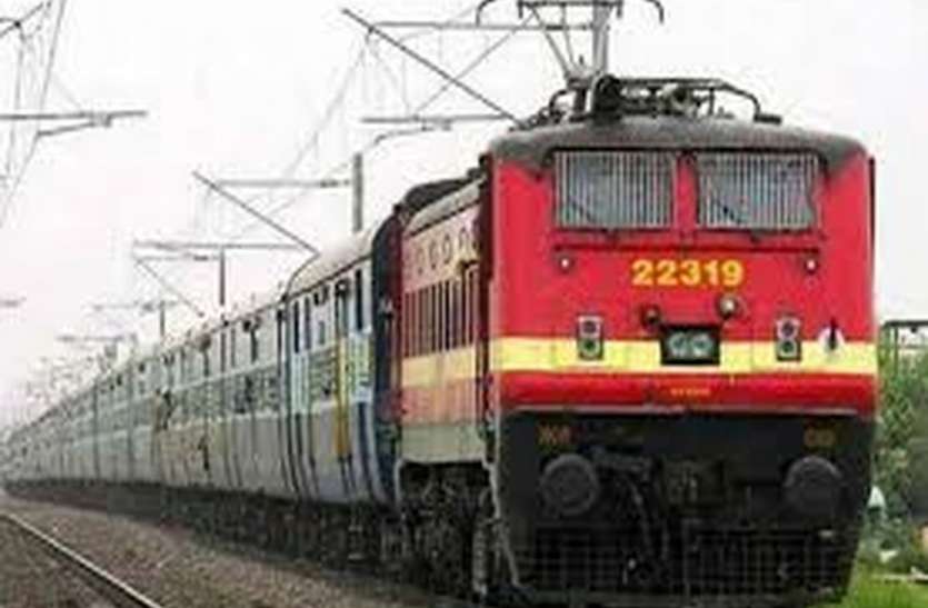 No regular train in five hours to go to Bhopal by changing the time of Mangla, Samta Express