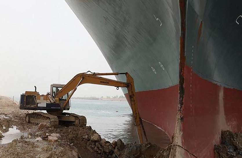 SUEZ CANAL CRISIS : क्या जहाज फंसने में भारतीय चालक दल की लापरवाही है