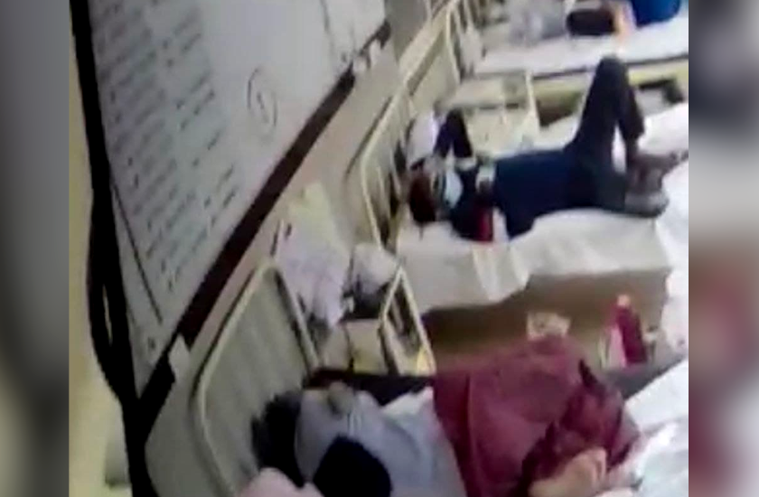 कोरोना पेशेंट का वार्डबॉय ने निकाल दिया ऑक्सीजन, शासकीय शिक्षक ने तड़प-तड़प कर तोड़ा दम, घटना CCTV में कैद