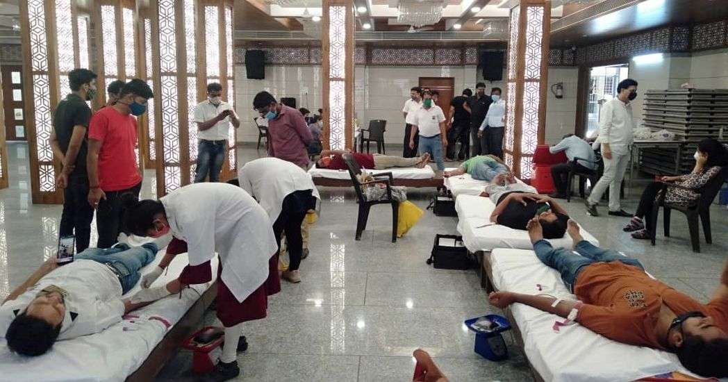SURAT NEWS DAYRI: माहेश्वरी सेवा सदन में 104 यूनिट रक्तदान