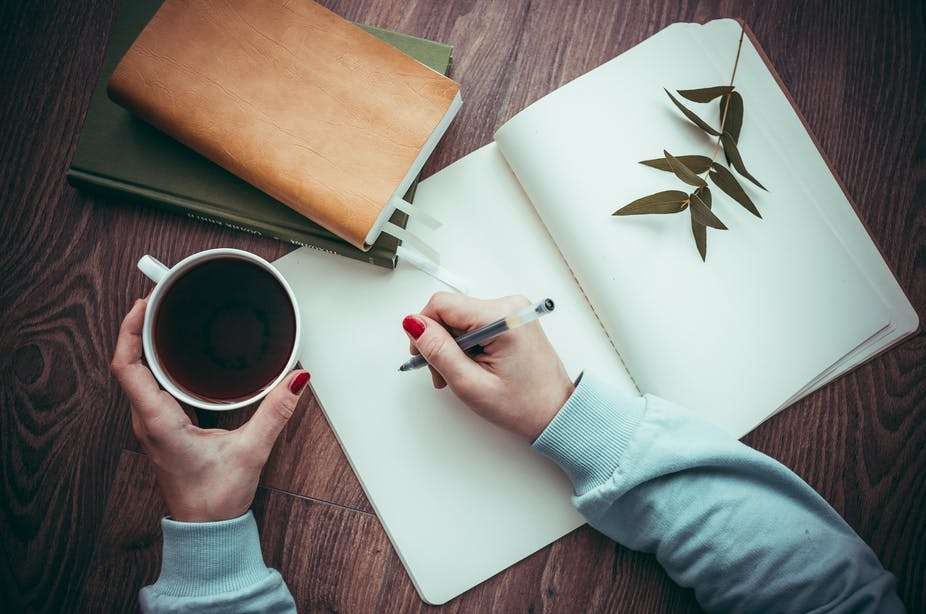 लिखने के इन तीन तरीकों से मानसिक स्वास्थ्य में होता है सुधार