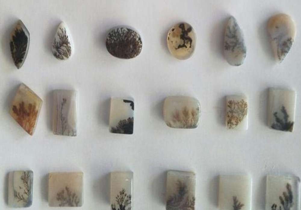 Shazar Stone : बांदा की केन नदी पत्थरों में करती है रंगीन चित्रकारी, 400 साल पहले इन दुर्लभ पत्थरों की हुई थी खोज