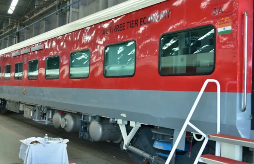 indian_railway_ac_coach.png