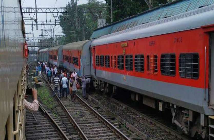 Train Derailed In lonawala Indore Daund Express Accident