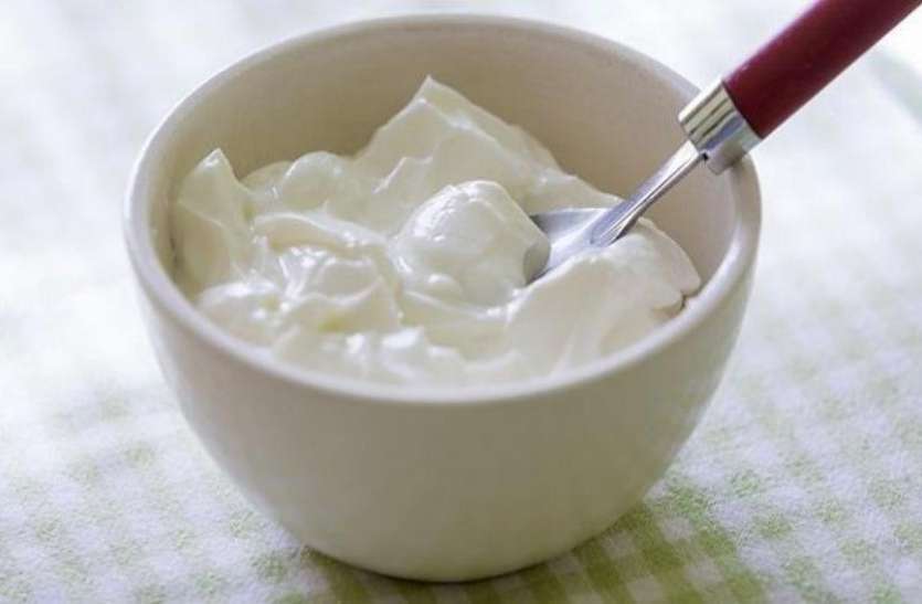 Yogurt For Weight Loss: मोटापा कम करने से लेकर शरीर को कई फायदे पहुंचाता है दही का रोजाना सेवन