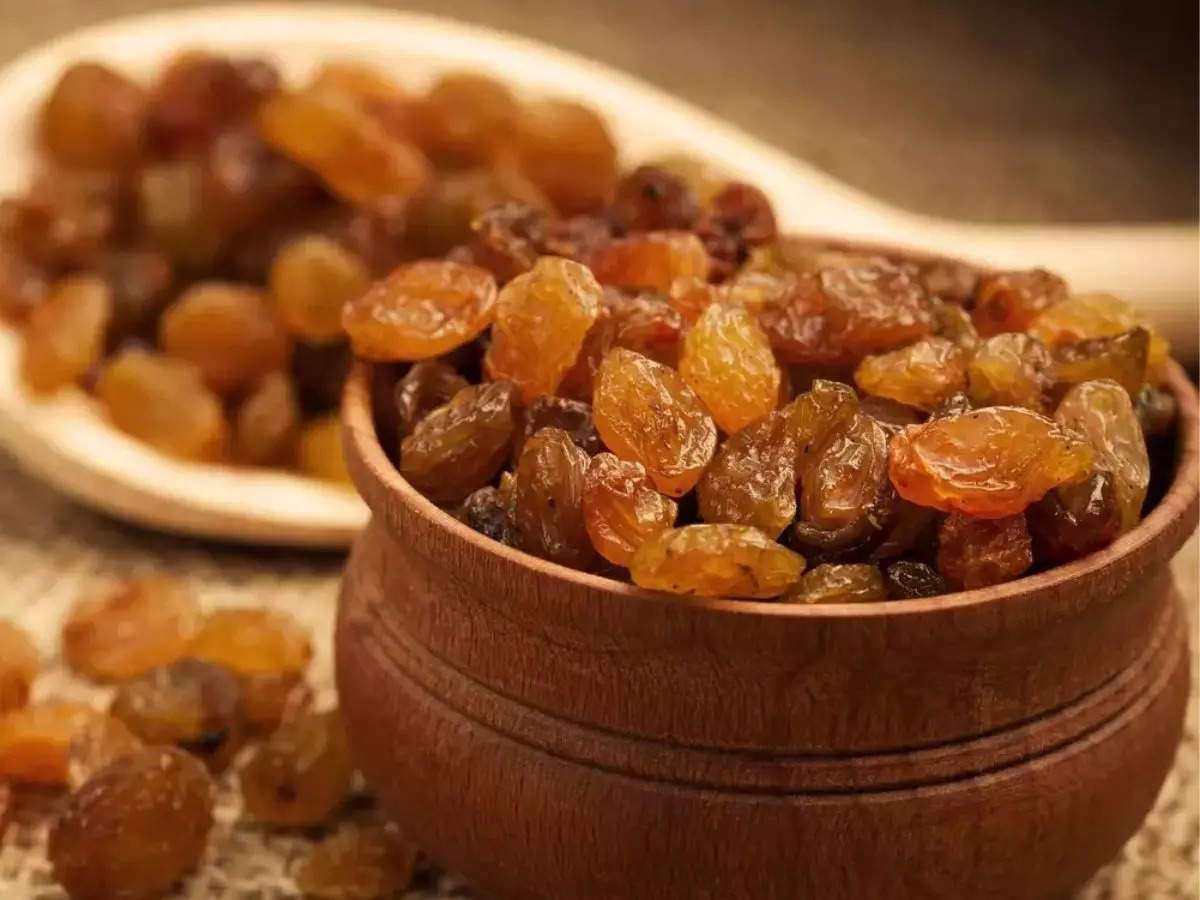 health benefits of raisins.jpg