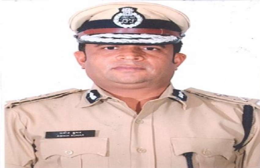 गुजरात पुलिस: एडीजीपी भार्गव, इंटेलीजेंस ऑफिसर चौहान को राष्ट्रपति पुलिस पदक