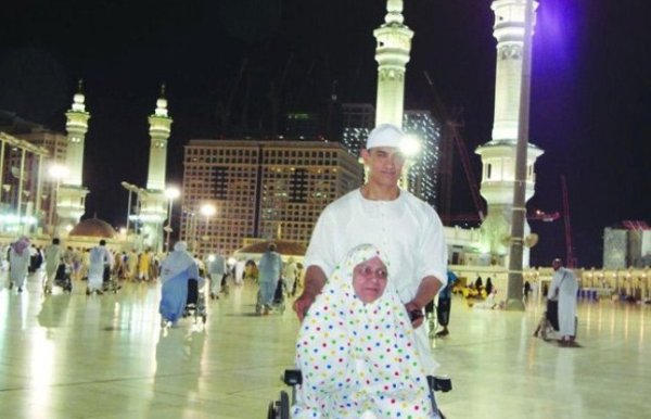 amir khan at hajj 