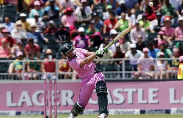 AB De Villiers stuns world cricket , fatest fifty