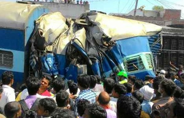 Rae Bareli: Dehradun-Varanasi Janata Express derai