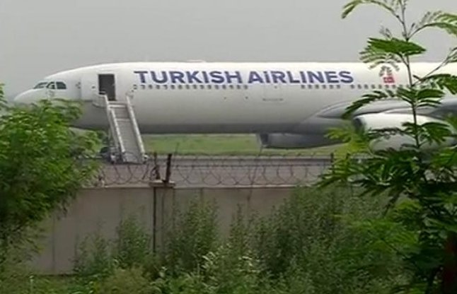 turkish airline emergency landing