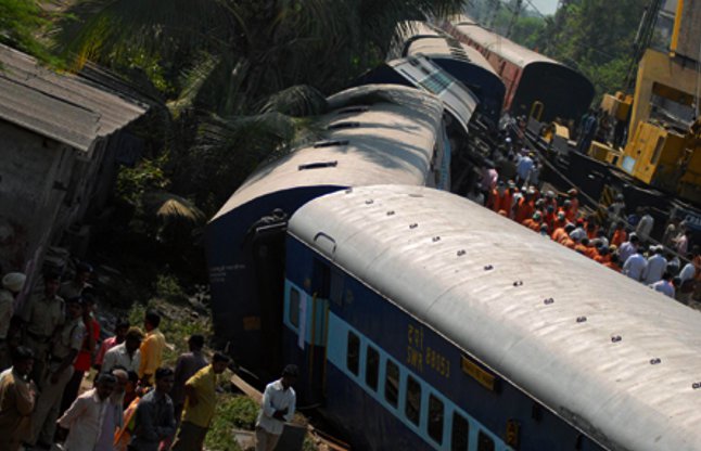 mumbai train accident video 