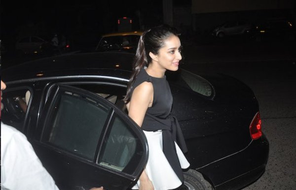 10 hottest bollywood divas with their luxury cars