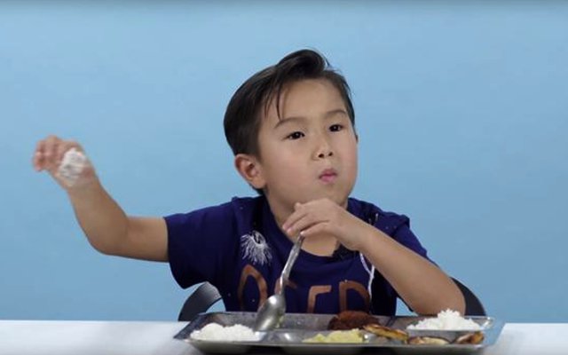 American Kids Try School Lunches from Around the W