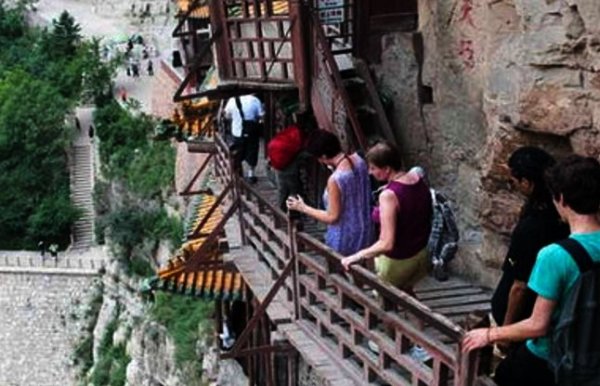 Story behind hanging temple in mount hengshan in c