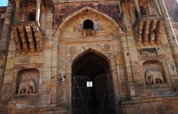 Story behind rohtasgarh fort in bihar