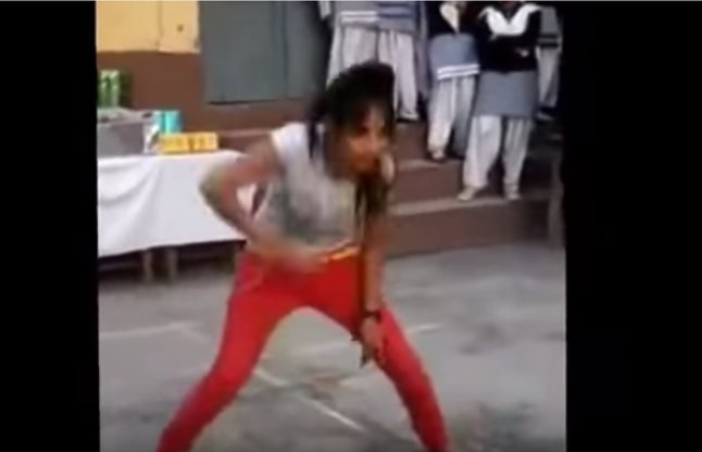 hot dance by school girl in school viral video