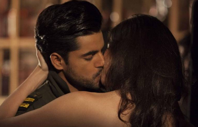 Gautam Gulati kiss