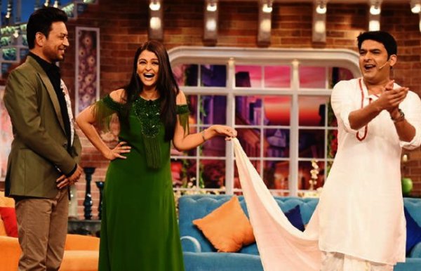 Aishwarya rai with kapil sharma on the sets of com