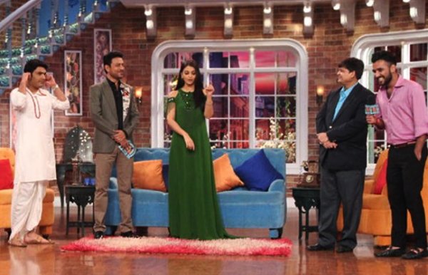 Aishwarya rai with kapil sharma on the sets of com