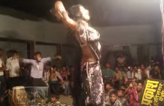 Naagin dance by a girl on stage video 