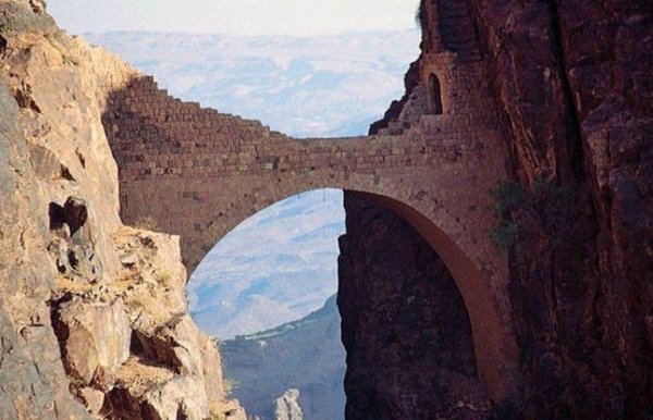 Most dangerous shahara bridge in yeman photos