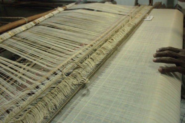 Khadi-fabric-on-loom