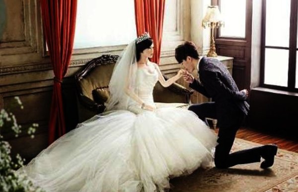 An old man marriages with sex doll photos