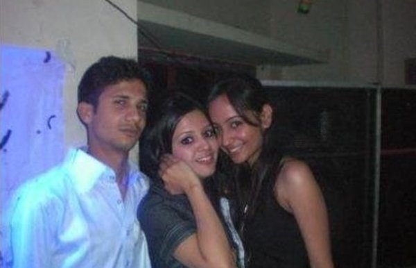 sakshi dhoni before marriage party photos 