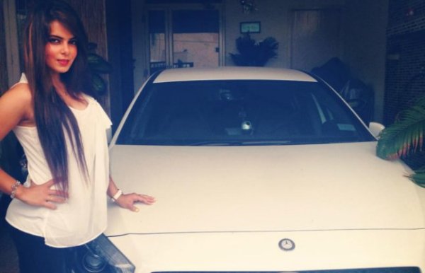 indias first and only woman superbike racer Alisha