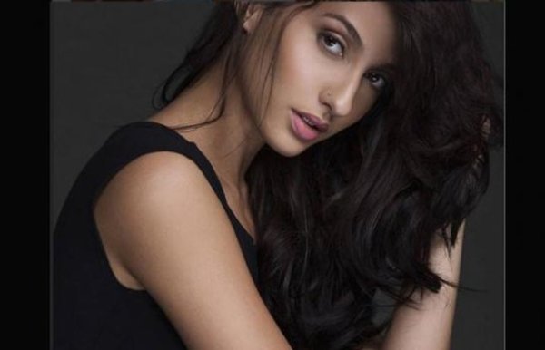  Now 2 more hot models will enter in bigg boss hou