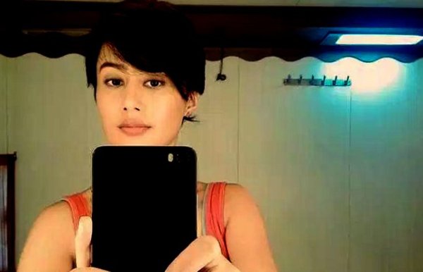 this girl became celebrity from her very first adv