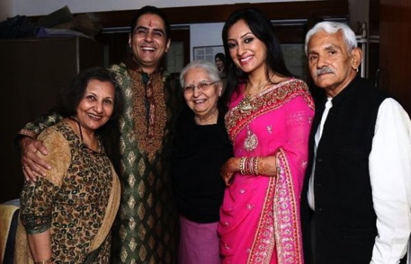 ex-bigg boss contestant aman verma with vandana la