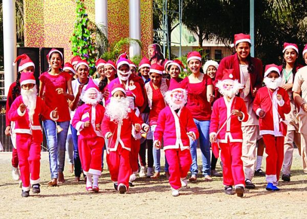 santa claus and school kids