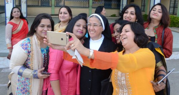 carmel convent meet