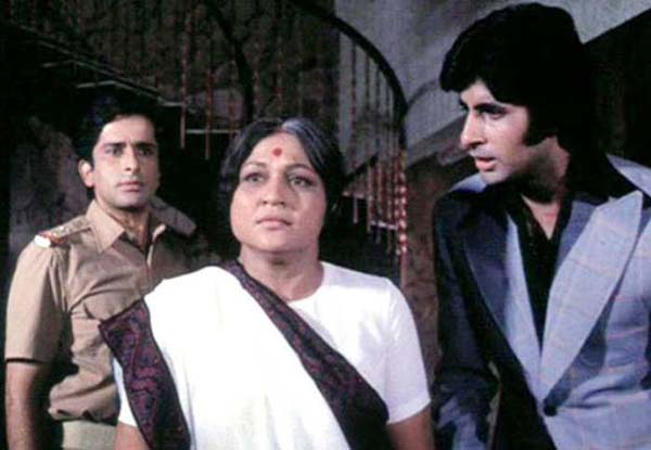 amitabh bachchan on screen mother nirupa roy