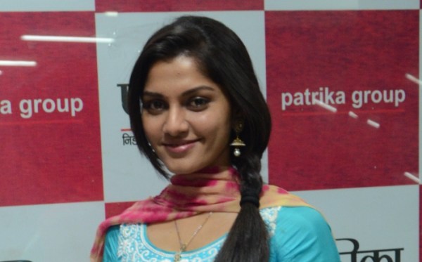 sonali nikam aadhe-adhore