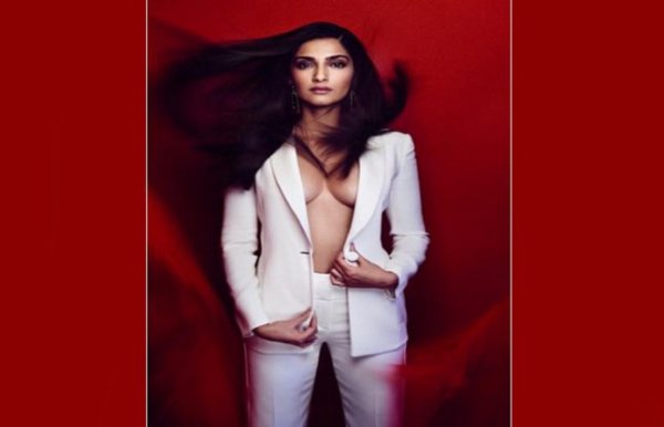 sonam kapoor hot photshoot