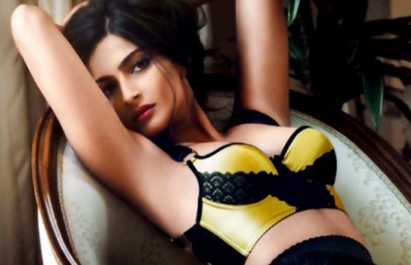 sonam kapoor hot photshoot