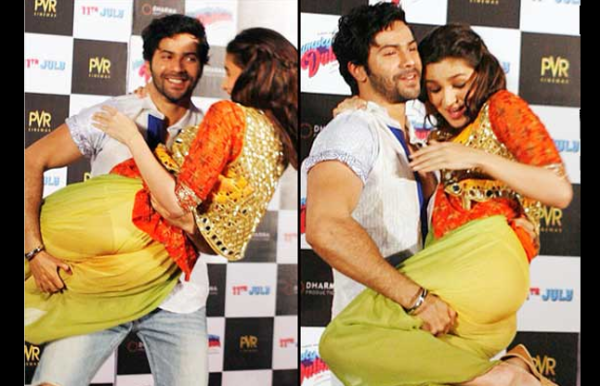 Alia Bhatt wardrobe malfunction at Auto Expo 2016