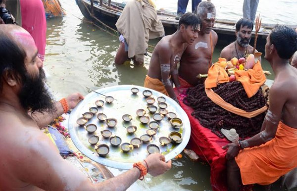 photo gallery on mauni amavasya