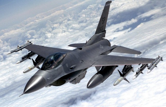 f 16 fighter jets