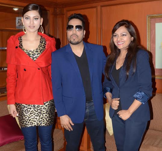 Urvashi rautela and mika in Lucknow 